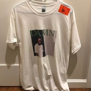 Kendrick Lamar DAMN tour Tee. GILDAN size LARGE. NEW AND UNWORN !